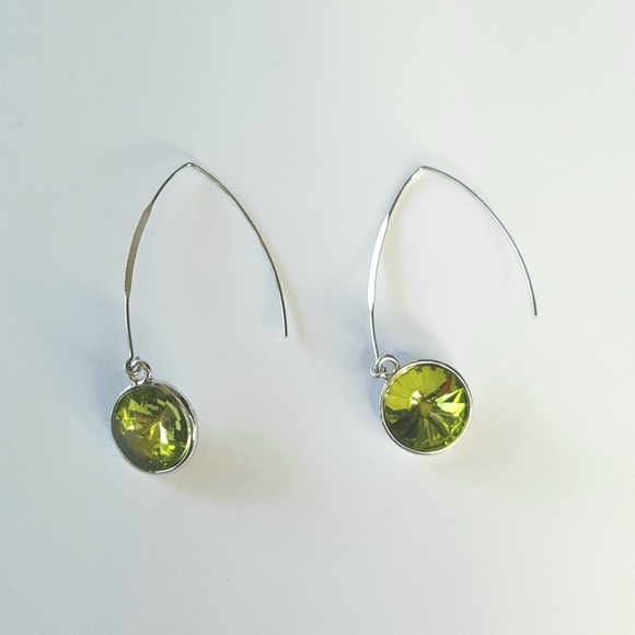 Emerald Green Hook Earrings - Picture 3 of 3